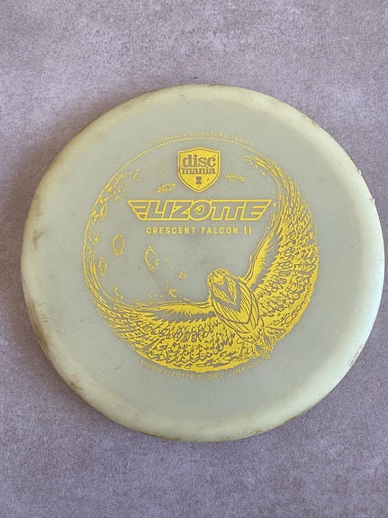 Discmania Lizotte Crescent falcon II frisbeegolfkiekko vaalea kulta painatus