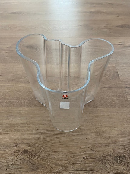 Kirkas Iittala Aalto maljakko 160 mm, signeerattu