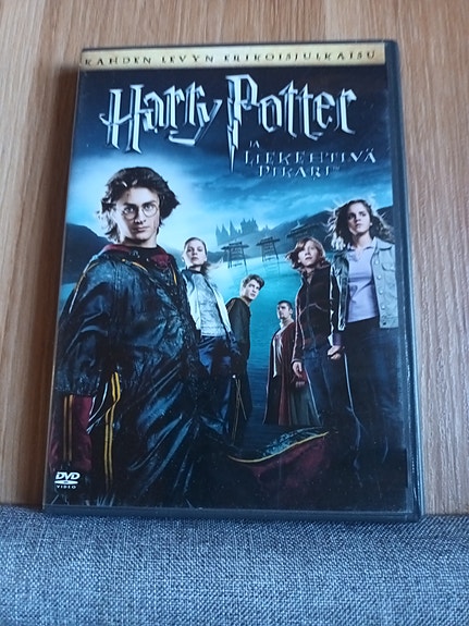 Harry Potter ja liekehtivä pikari