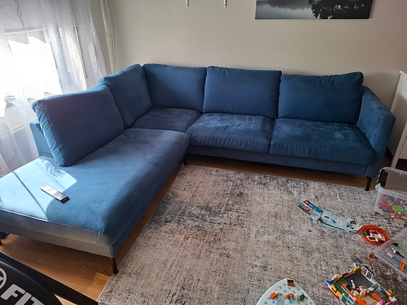 Iso sohva