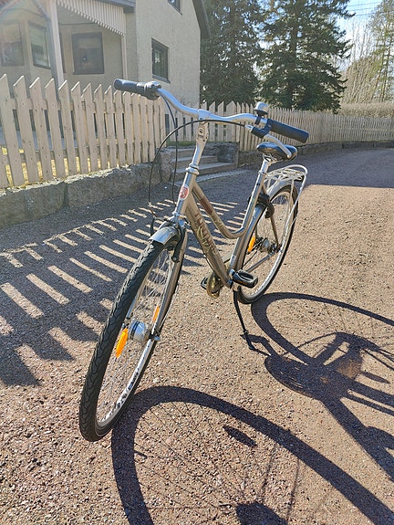 Tunturi naisten polkupyörä