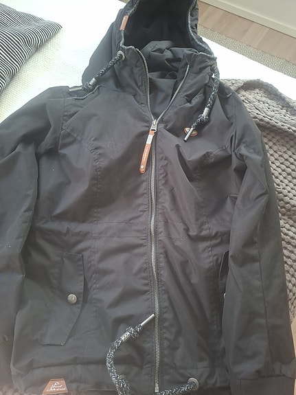 Ragwear naisten parkatakki L musta