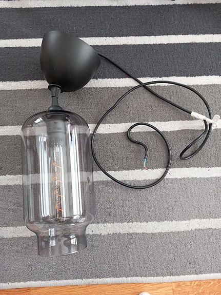 Kattovalaisin IKEA Hemma harmaa lasikupu