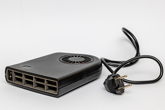 Defa 430051 auton sisätilanlämmitin 1350W
