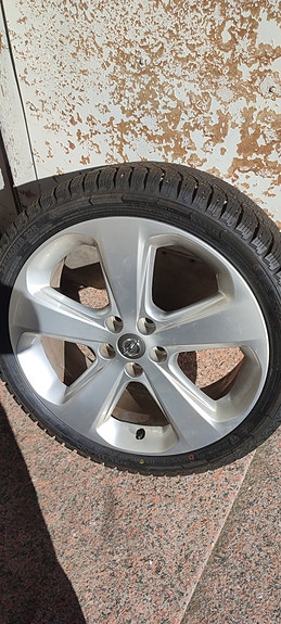 Vanne rengas paketti renkailla ajettu alle 1000km