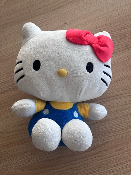 Hello Kitty pehmolelu