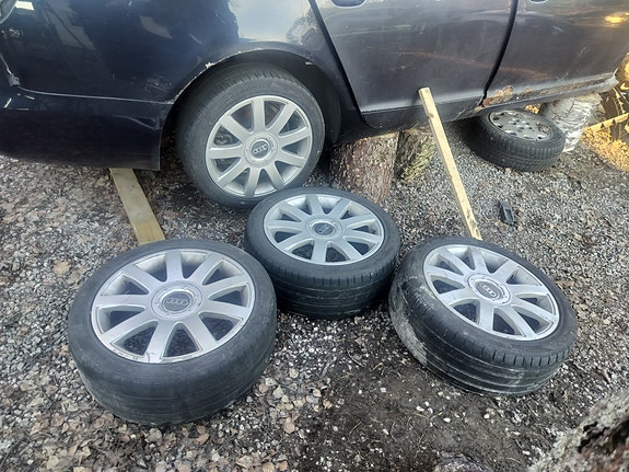 Audi b5 rs4 tyyliset 17" vanteet