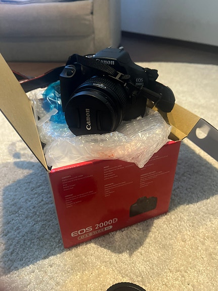 Canon eos 2000d kamera