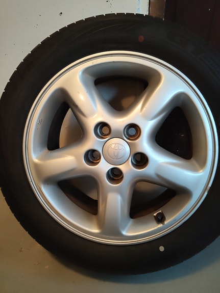 Toyota Corollan kesärenkaat
