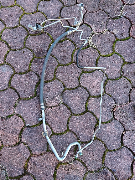 Toyota Avensis T25 ilmastoinnin putket