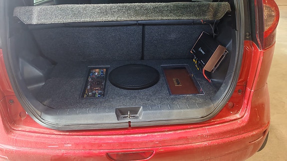AutoHifiä Zevox/SoundMagus