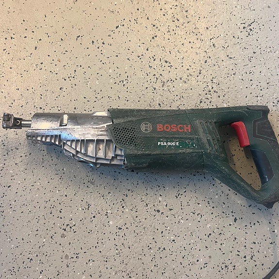 Bosch PSA 900 E puukkosaha (900W)