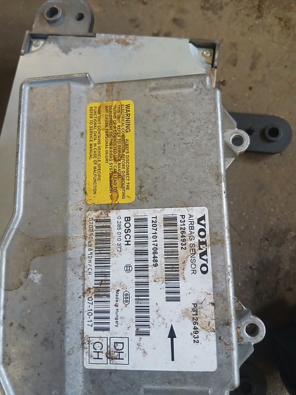 Volvo v70 mk3 airbag yksikkö