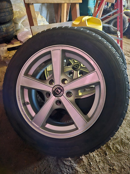 Kitka renkaat 205/60R16