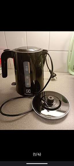 Electrolux vedenkeitin musta
