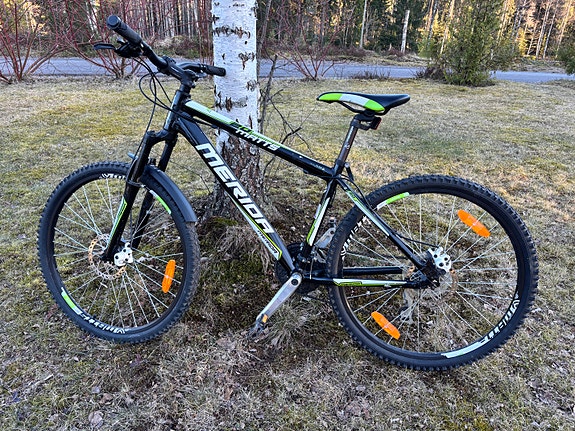Merida maastopyörä