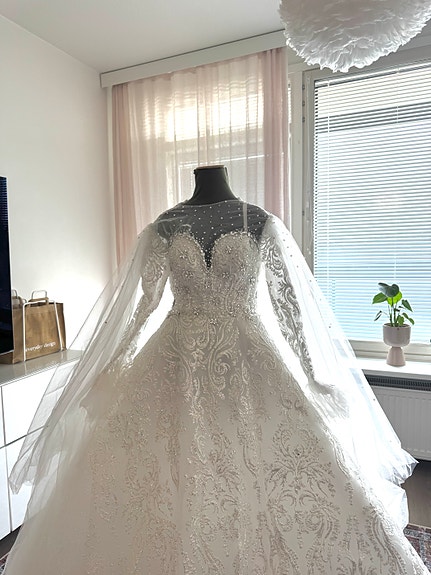 Product image 2 of 9