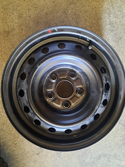 Toyota  vanteet 5x114.3  15"