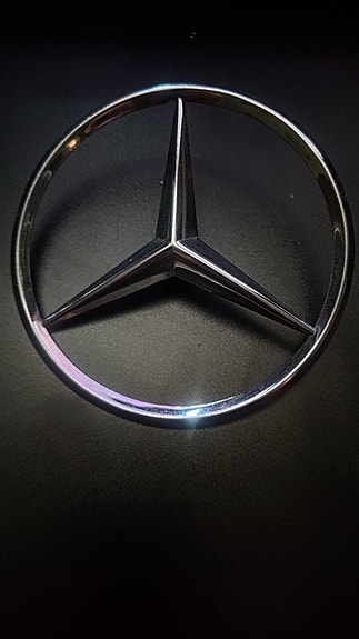 Mercedes-Benz W123 merkki
