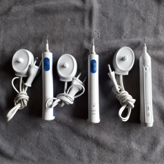 Sähköhammasharjoja ### Braun Oral-B