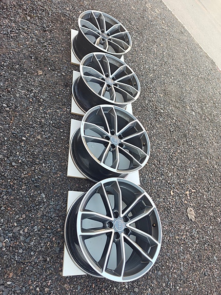 Alkuperäiset Audi S5 B9 vanteet, 8W0601025DF