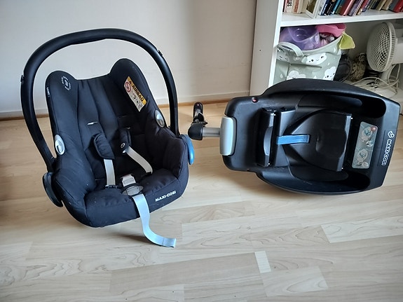 Maxi-Cosi CabrioFix Turvakaukalo + telakka