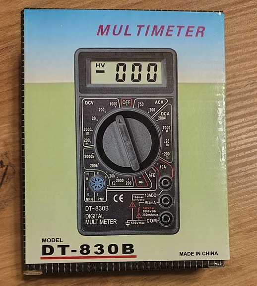 DT-830B digitaalinen yleismittari – uusi, käyttämätön + johdot ja manuaali