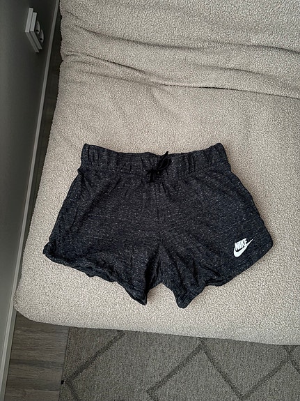 Nike shortsit koko lasten L
