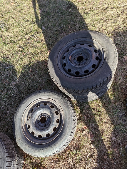 nastarenkaat vanteilla 195/65/15 / 4x108/ 63,3