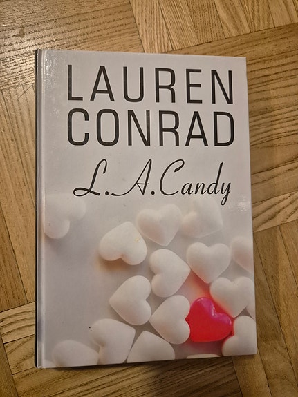 Lauren Conrad L.A. Candy ja Petoksia ja valheita kirjat, kovakantiset