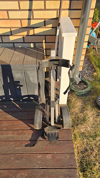 Taitettava golfkärry