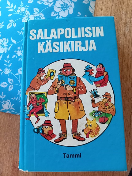Salapoliisin käsikirja kirja
