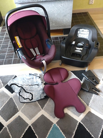 Britax Römer Baby-Safe 2 i-Size turvakaukalo ja jalusta