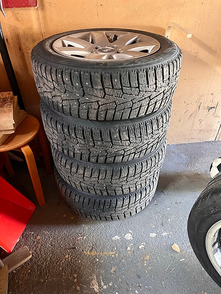 BMW talvirenkaat/nastarenkaat