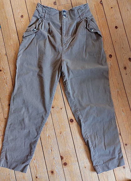 H&M lyhyet vaaleanruskea housut koko 36