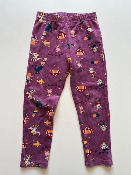 Legginsit
