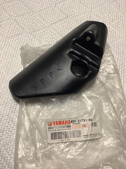 4SV-21731-00 sivukansi YAMAHA YZF1000R THUNDERACE