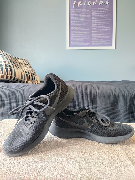 Nike tennarit koko 37 musta