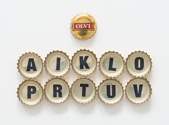 Olvi-kirjainkorkit A, I, K, L, O, P, R, T, U ja V (talkooporukka)