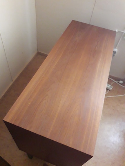 Teak kaappi / senkki