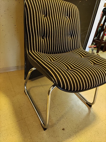 Retro tuoli hauska "villisikaraitakuosi" Martelan tekemä design tuoli