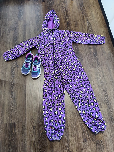 iElm softshell haalari 140 ja Skechers tennarit 36