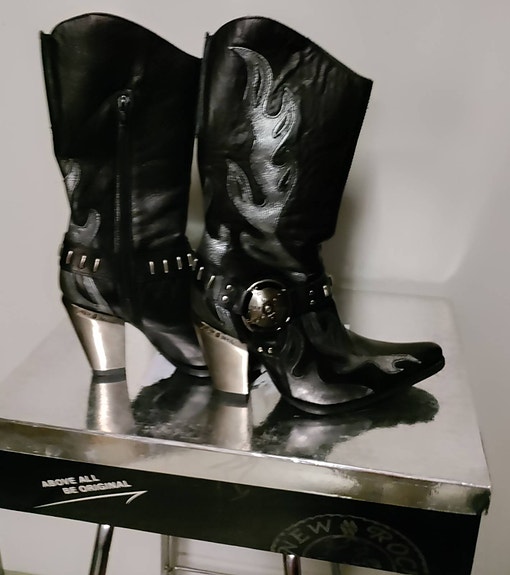 New Rock naisten bootsit