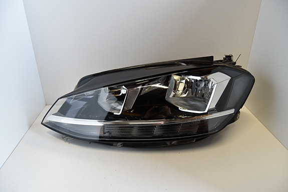 Vw Golf -18  ajovalo vasen