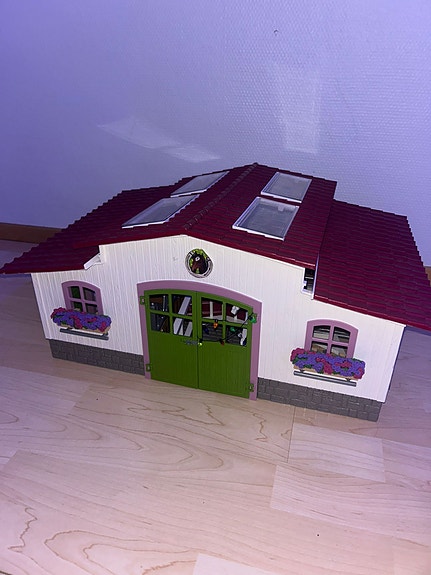 Schleich-talli