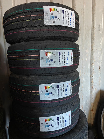 Nankang 195/60R12C kärryn renkaat, 4 kpl