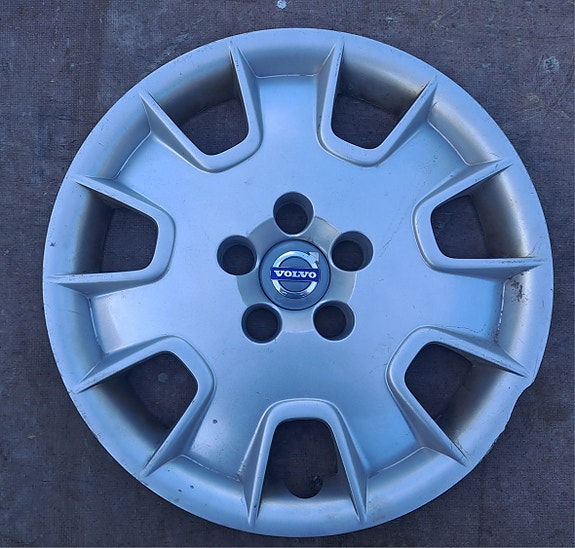 Kapseli Volvo 16"