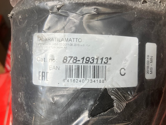 Ford Focus III HB Tavaratilamatto 11-18