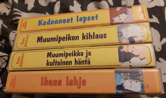 Muumit VHS kasetit