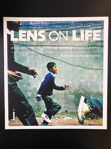 Lens on Life - Documenting Your World Through Photography (Book in English)